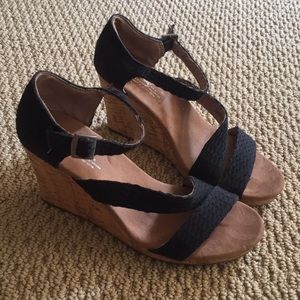 TOMS wedge heel women’s 9.5